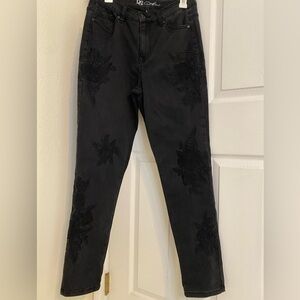 - DG2 Diane Gilman Black jean embroidery size 8